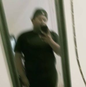 Meet your Posher, Emiterio